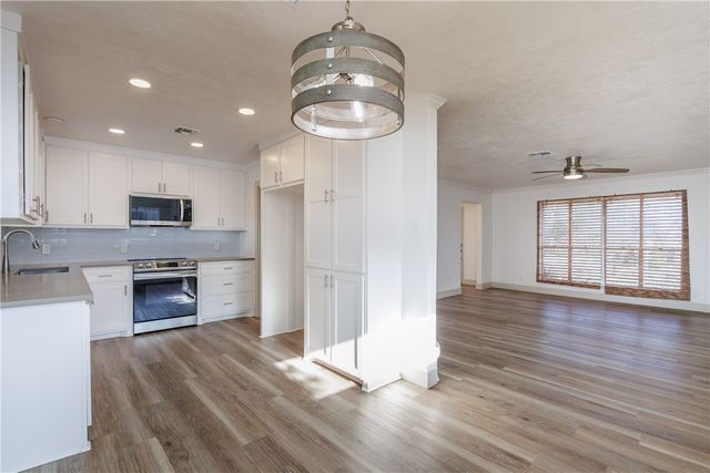 13917 Primavera Dr, Corpus Christi, TX 78418
