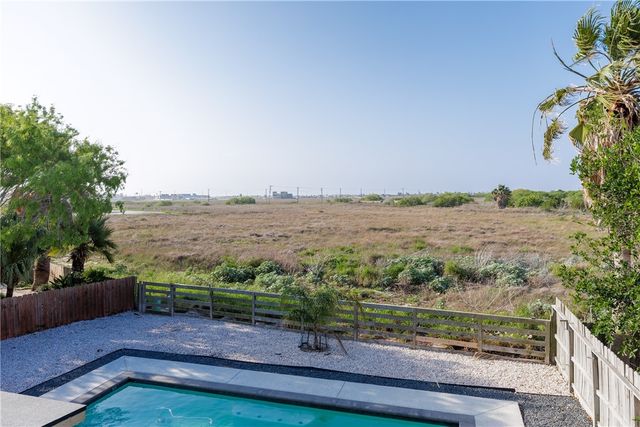13917 Primavera Dr, Corpus Christi, TX 78418