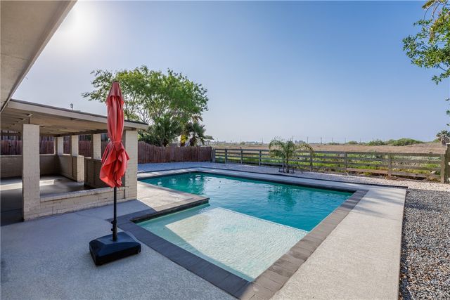 13917 Primavera Dr, Corpus Christi, TX 78418