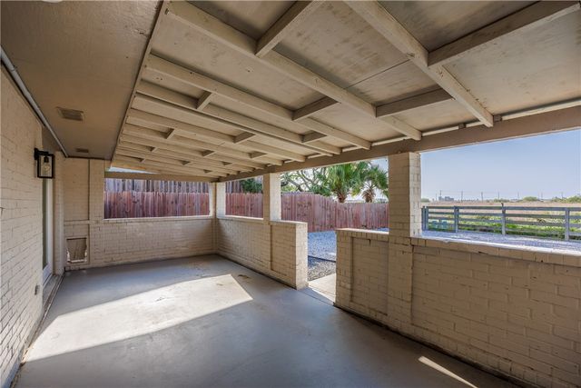 13917 Primavera Dr, Corpus Christi, TX 78418