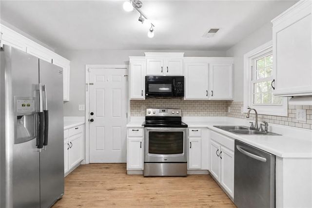 5775 River Ridge Lane, Sugar Hill, GA 30518