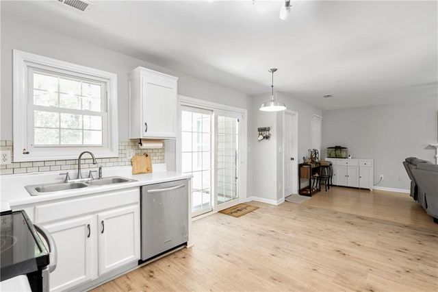 5775 River Ridge Lane, Sugar Hill, GA 30518