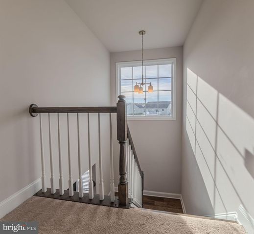 127 CHANDLERS GLEN DR, Bunker Hill, WV 25413