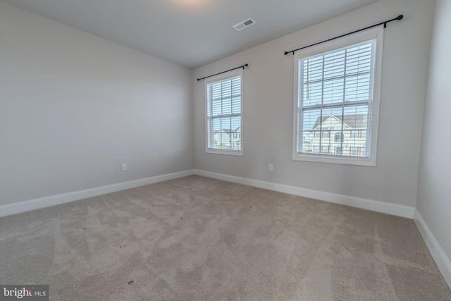 127 CHANDLERS GLEN DR, Bunker Hill, WV 25413