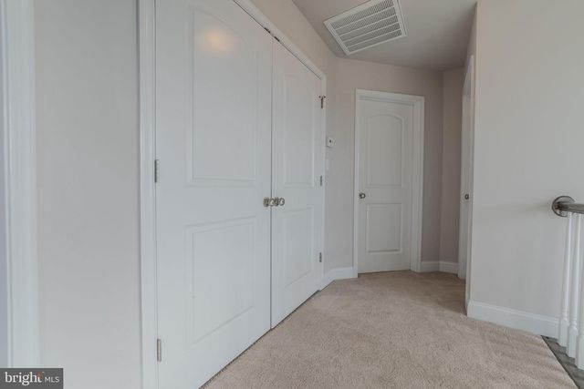 127 CHANDLERS GLEN DR, Bunker Hill, WV 25413
