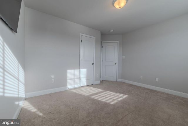 127 CHANDLERS GLEN DR, Bunker Hill, WV 25413
