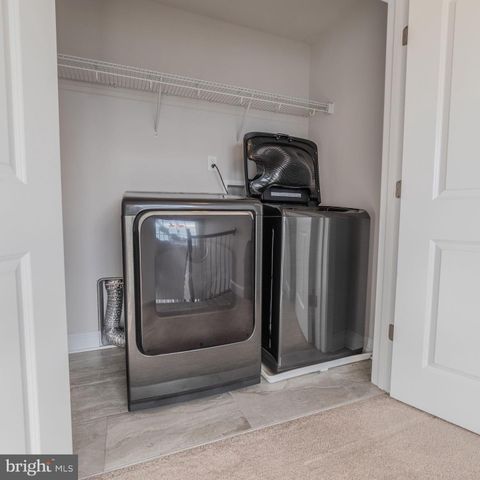 127 CHANDLERS GLEN DR, Bunker Hill, WV 25413