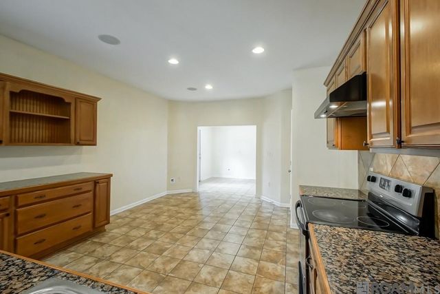 13515 Rose Dr, Walker, LA 70785