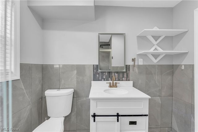 3056 W 115th Street, Cleveland, OH 44111