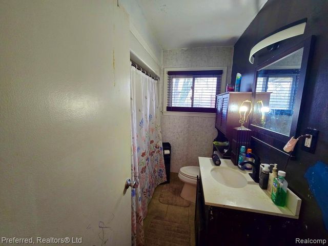 12851 Hemingway, Redford, MI 48239