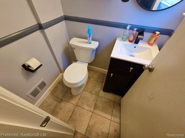 12851 Hemingway, Redford, MI 48239