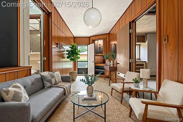 24756 Hill Avenue, Warren, MI 48091