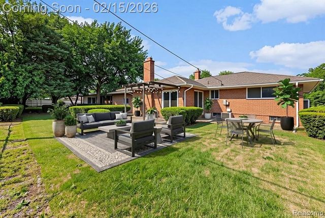 24756 Hill Avenue, Warren, MI 48091