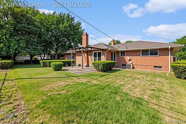 24756 Hill Avenue, Warren, MI 48091