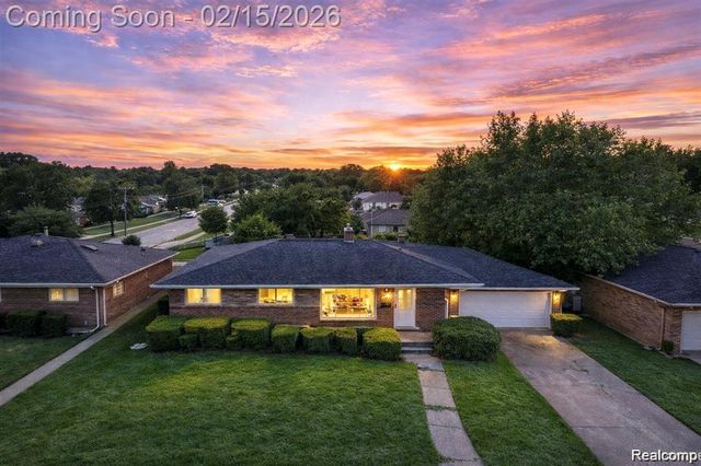 24756 Hill Avenue, Warren, MI 48091