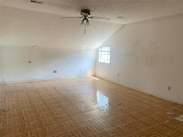 3027 Country Club Boulevard, Sugar Land, TX 77478