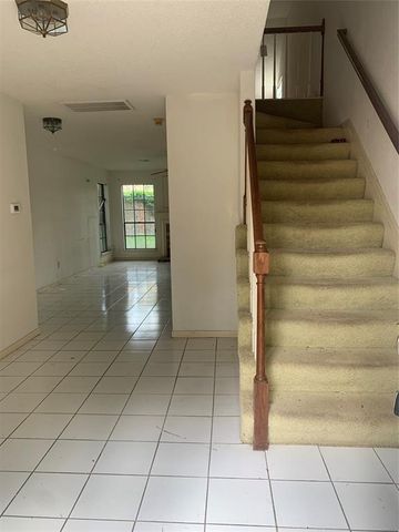 3027 Country Club Boulevard, Sugar Land, TX 77478