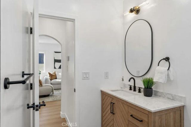 915 N Valley, Burbank, CA 91505