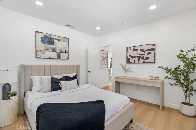 915 N Valley, Burbank, CA 91505