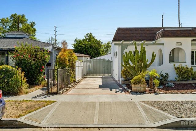 915 N Valley, Burbank, CA 91505