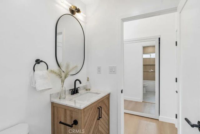 915 N Valley, Burbank, CA 91505