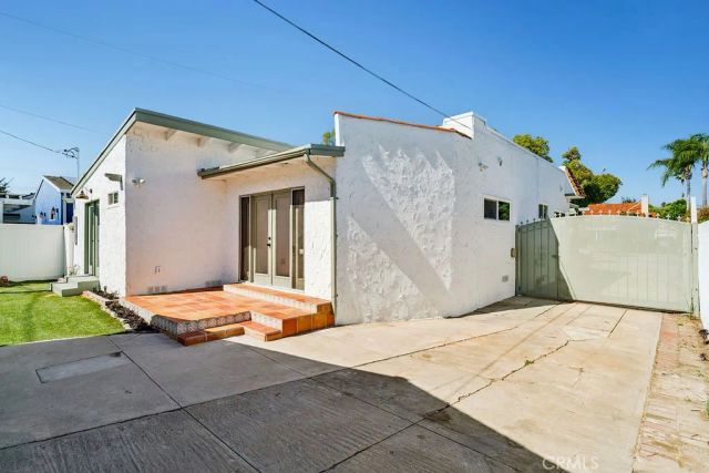 915 N Valley, Burbank, CA 91505