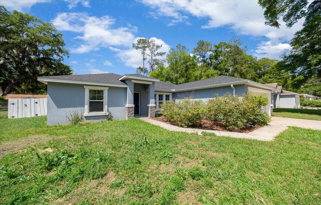 Image 3 of property listing at 5488 NW 61ST AVENUE, Ocala, FL 34482