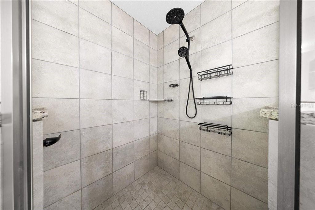 Image 27 of property listing at 5488 NW 61ST AVENUE, Ocala, FL 34482