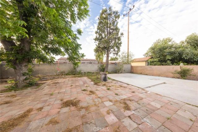 424 E 1st, Rialto, CA 92376