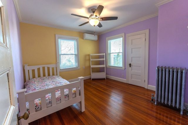 118 Newburg Street 118, Boston, MA 02130