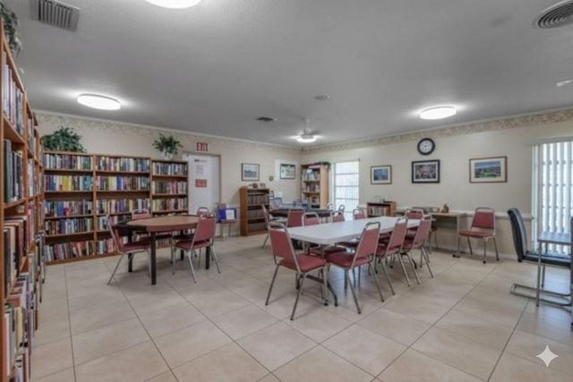 601 NW 78th Ter 205, Margate, FL 33063