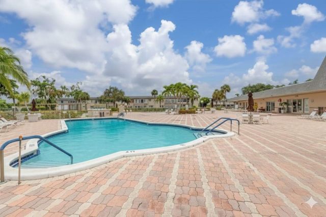 601 NW 78th Ter 205, Margate, FL 33063