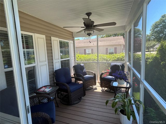1661 Old Country 351B, Riverhead, NY 11901