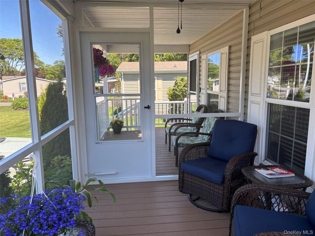 1661 Old Country 351B, Riverhead, NY 11901