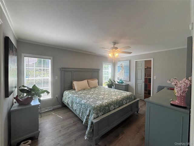 1661 Old Country 351B, Riverhead, NY 11901