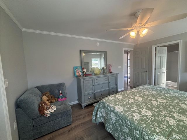 1661 Old Country 351B, Riverhead, NY 11901
