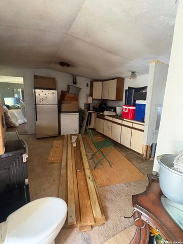 4410 County Road 334, Stockdale, TX 78160