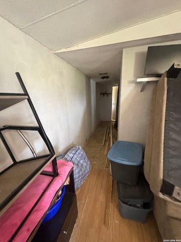 4410 County Road 334, Stockdale, TX 78160