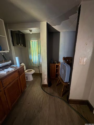 4410 County Road 334, Stockdale, TX 78160