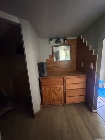 4410 County Road 334, Stockdale, TX 78160