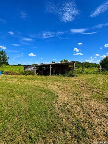 4410 County Road 334, Stockdale, TX 78160