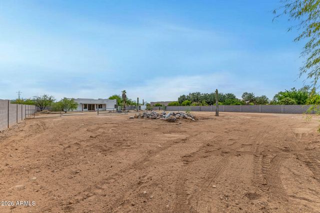 24702 W RED ROBIN Drive, Wittmann, AZ 85361