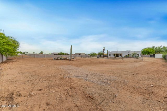 24702 W RED ROBIN Drive, Wittmann, AZ 85361
