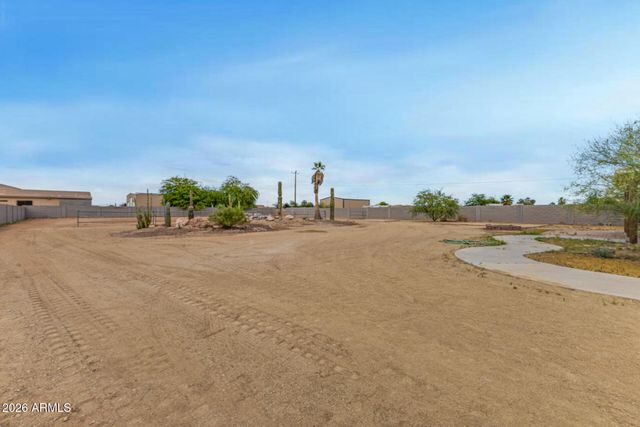 24702 W RED ROBIN Drive, Wittmann, AZ 85361
