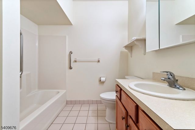 1202 Richmond Rd 202, West Milford Twp., NJ 07480