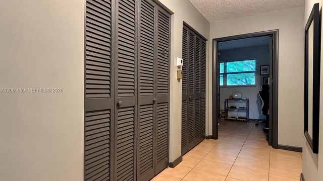 1327 N 15th Avenue 22, Hollywood, FL 33020