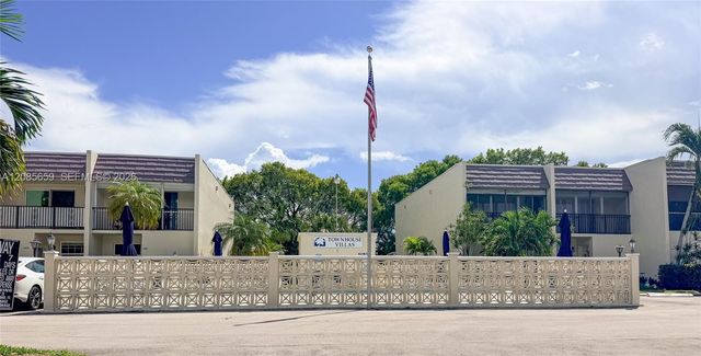 1327 N 15th Avenue 22, Hollywood, FL 33020