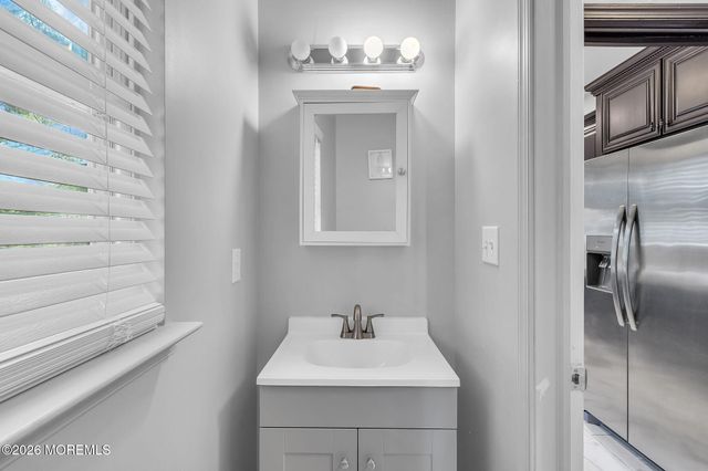 146 N Main Street, Manahawkin, NJ 08050