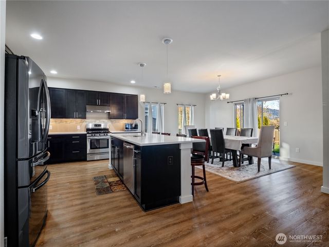 460 Partlon St, Buckley, WA 98321