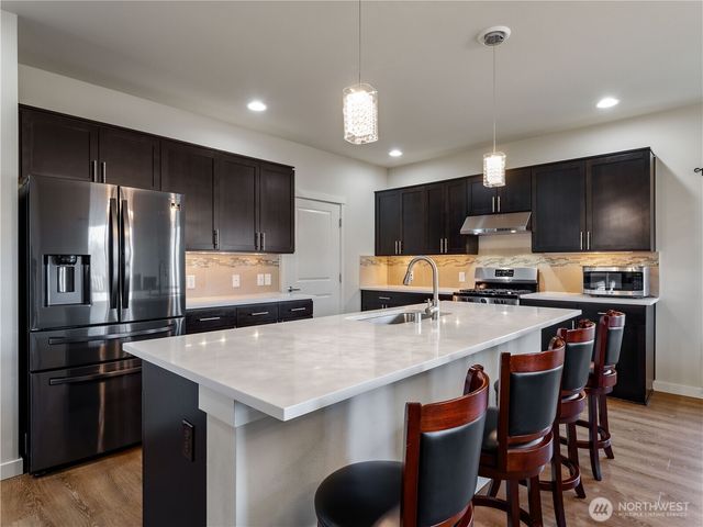 460 Partlon St, Buckley, WA 98321